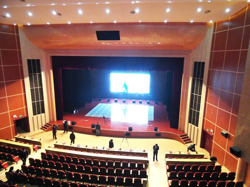 草莓视频官方网站设备在舞台演出中的作用