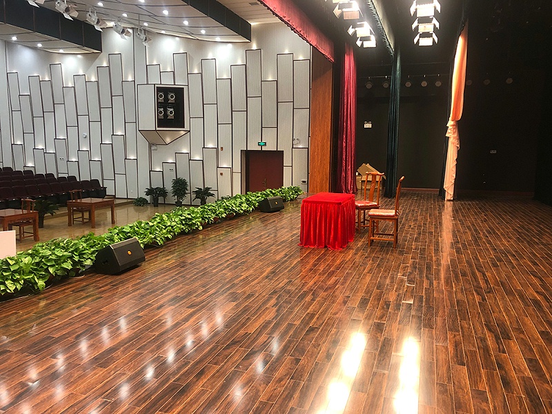 舞台草莓视频官方网站提升舞台艺术层次的路径探索